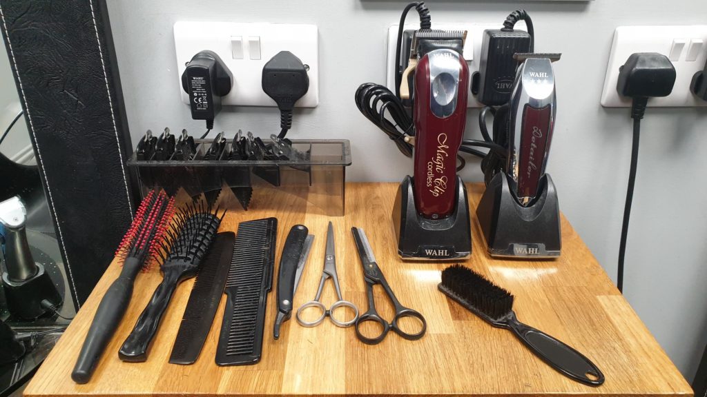 Alexander Barber brushes, combs and scissors