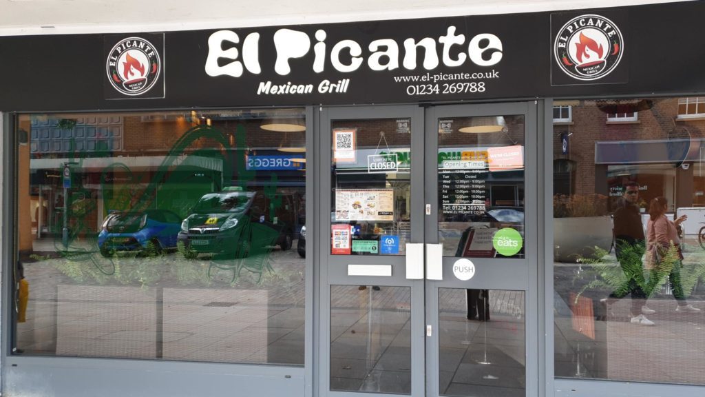 El Picante restaurant front