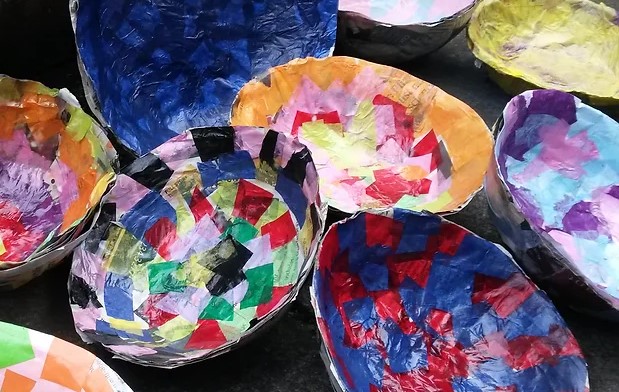 Creative Days colourful papier mache bowls