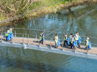 Volunteer for the Rivercare Clean Up