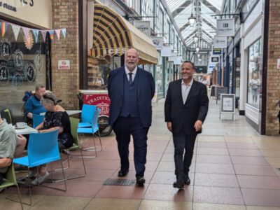 Mayor Tom Wootton and Universal tour Bedford to support local businesses