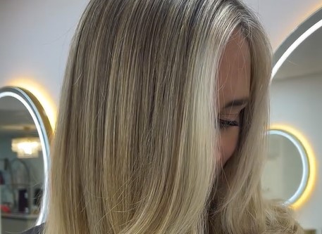 Ivory & Co blond haired lady